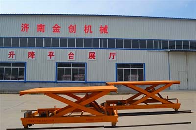 自行走液壓升降平臺 自行走液壓升降平臺