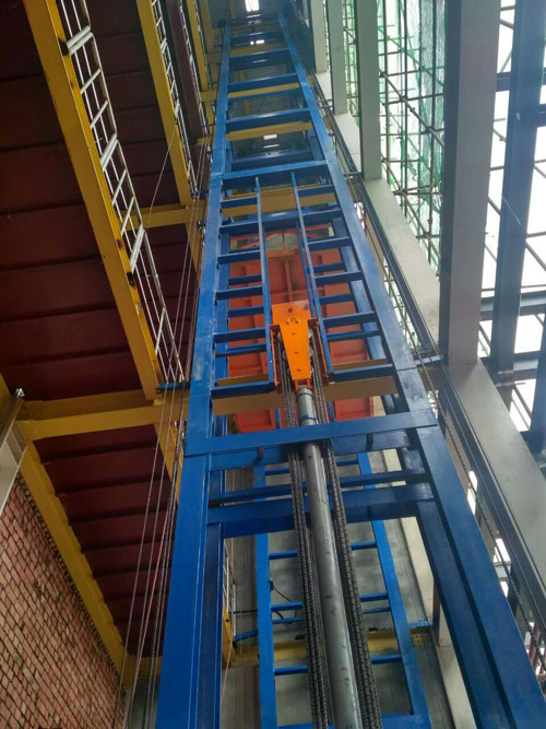 導(dǎo)軌式液壓升降機(jī) 導(dǎo)軌式液壓升降機(jī)